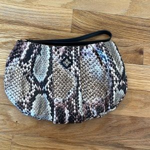 Larger sized Women’s wristlet.